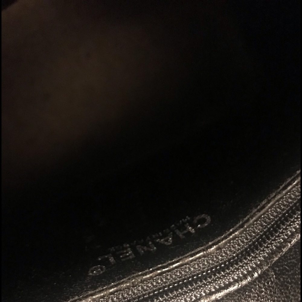 Chanel medallion - Picture 8 of 8